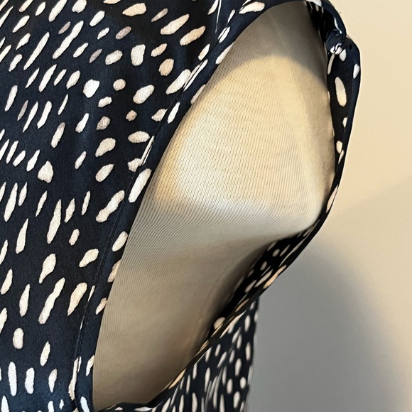 Asymmetrical Animal Print Silk V-Neck Blouse - Picture 3 of 4